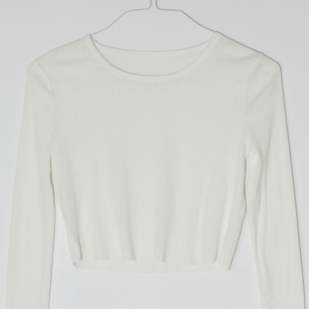 BDG Girlfriend Long Sleeve Cropped Top